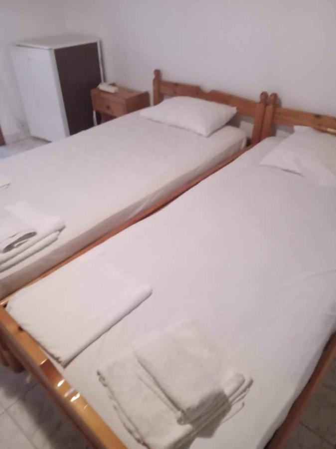 Mylonas Rooms Pandokrátor Eksteriør billede