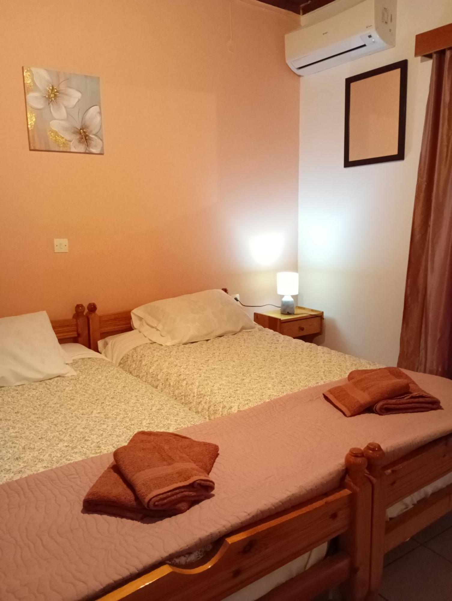 Mylonas Rooms Pandokrátor Eksteriør billede