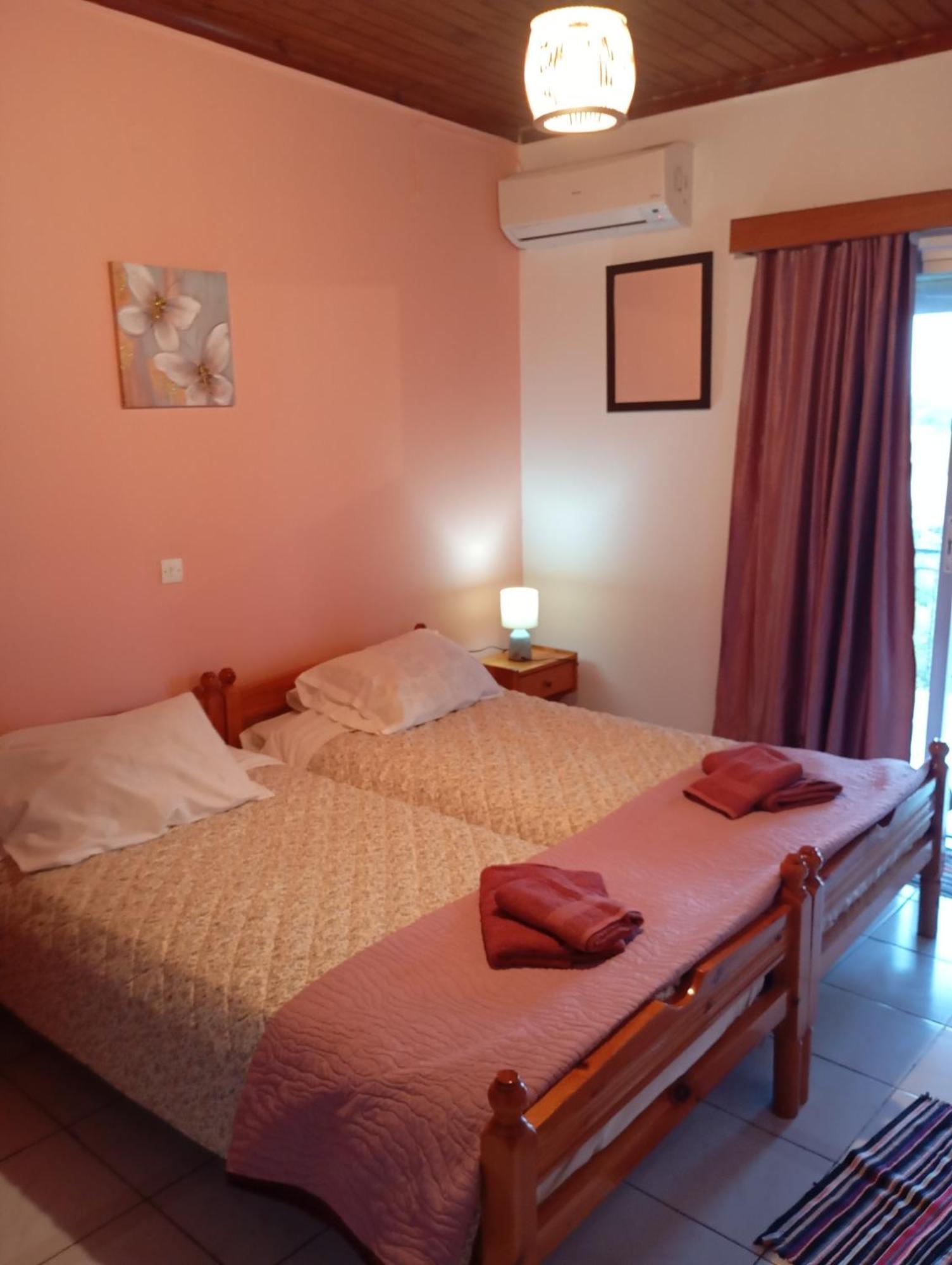 Mylonas Rooms Pandokrátor Eksteriør billede